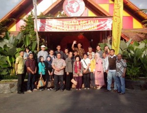 Para Dosen Peserta Kunjungan Industri Para Dosen Peserta Kunjungan Industri