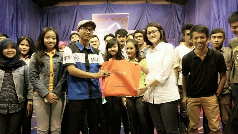 KUNJUNGAN PERUSAHAAN MAHASISWA PRODI. MANAJEMEN D3 KE BANDUNG TV